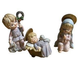 Vintage Set of 3 Ceramic Figurines Holy Family Praying Mary Baby Jesus Joseph